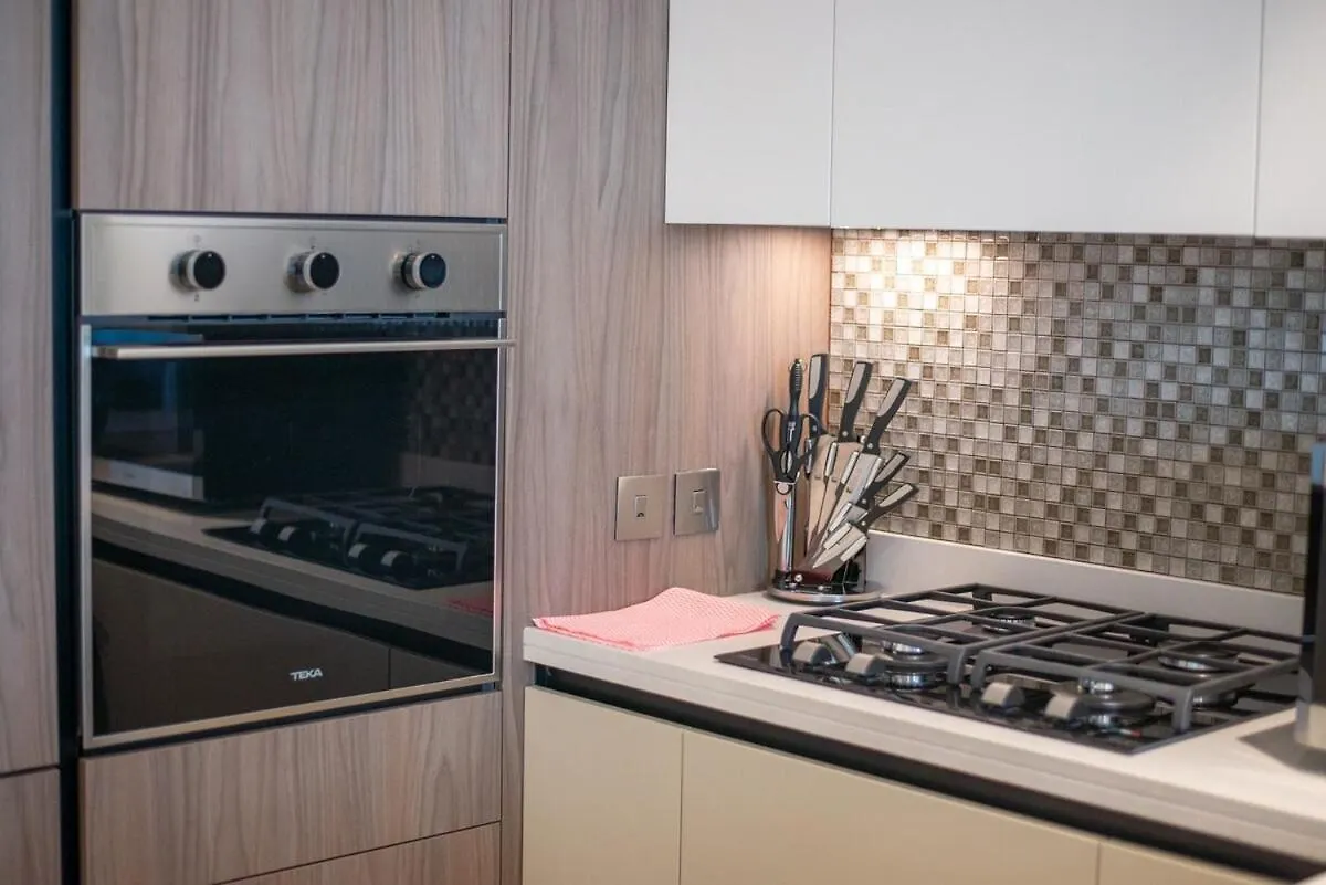 Cozy Studio Apartment Perfect For 4 In Dubai Marina