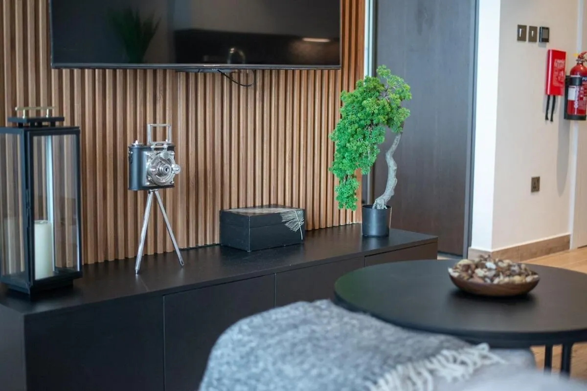 Cozy Studio Apartment Perfect For 4 In Dubai Marina