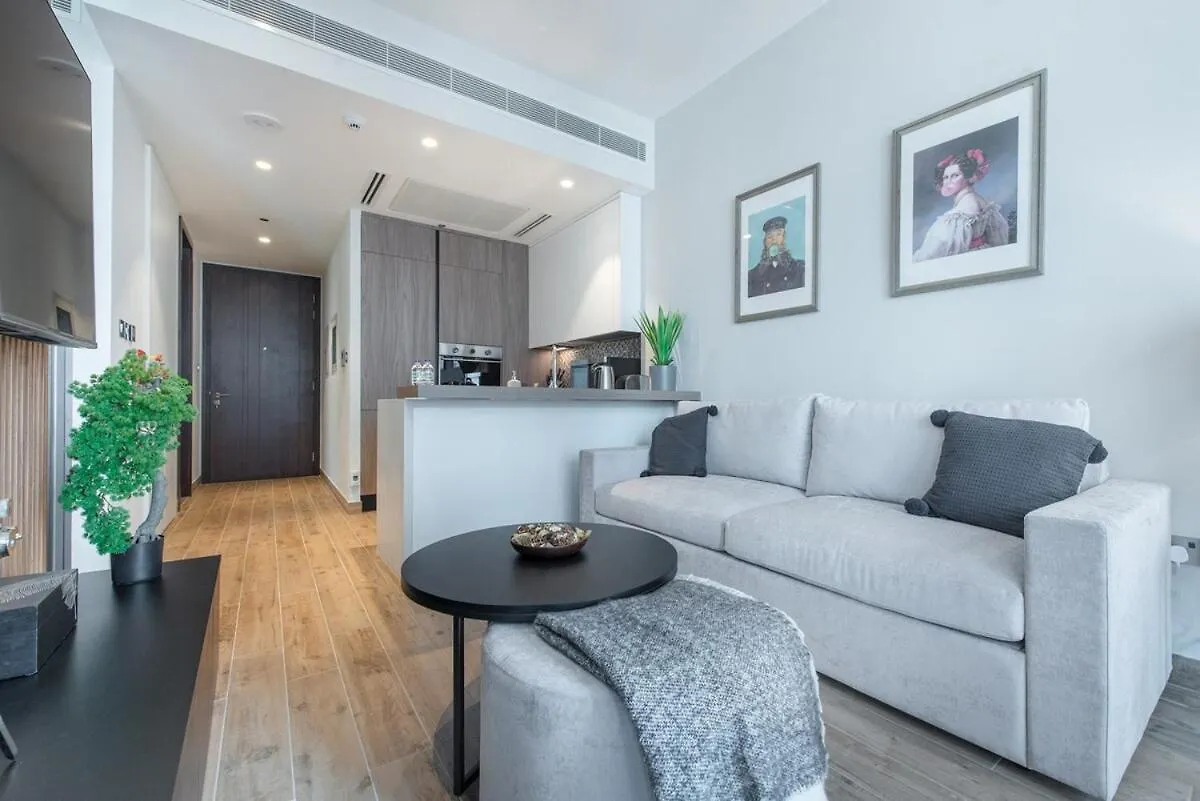 Cozy Studio Apartment Perfect For 4 In Dubai Marina